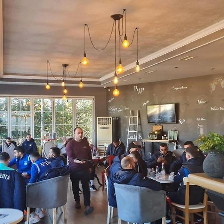 Univers Resort 엘바산 외부 사진